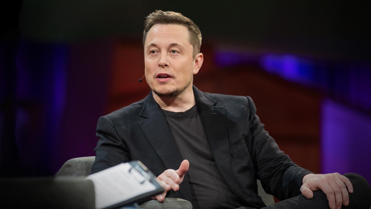 Elon Musk promete hacer una camioneta pickup eléctrica
